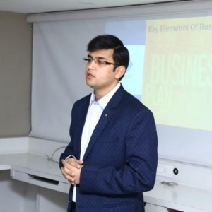 Yash Mantri, AFM